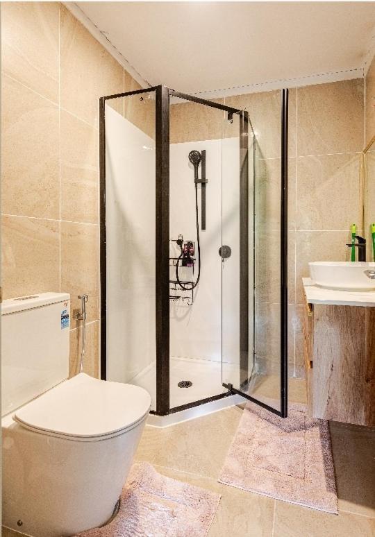 Lux. Room With Ensuite Веллингтон Экстерьер фото