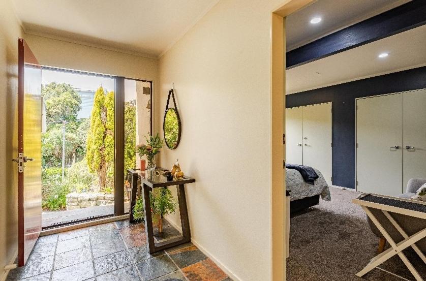 Lux. Room With Ensuite Веллингтон Экстерьер фото
